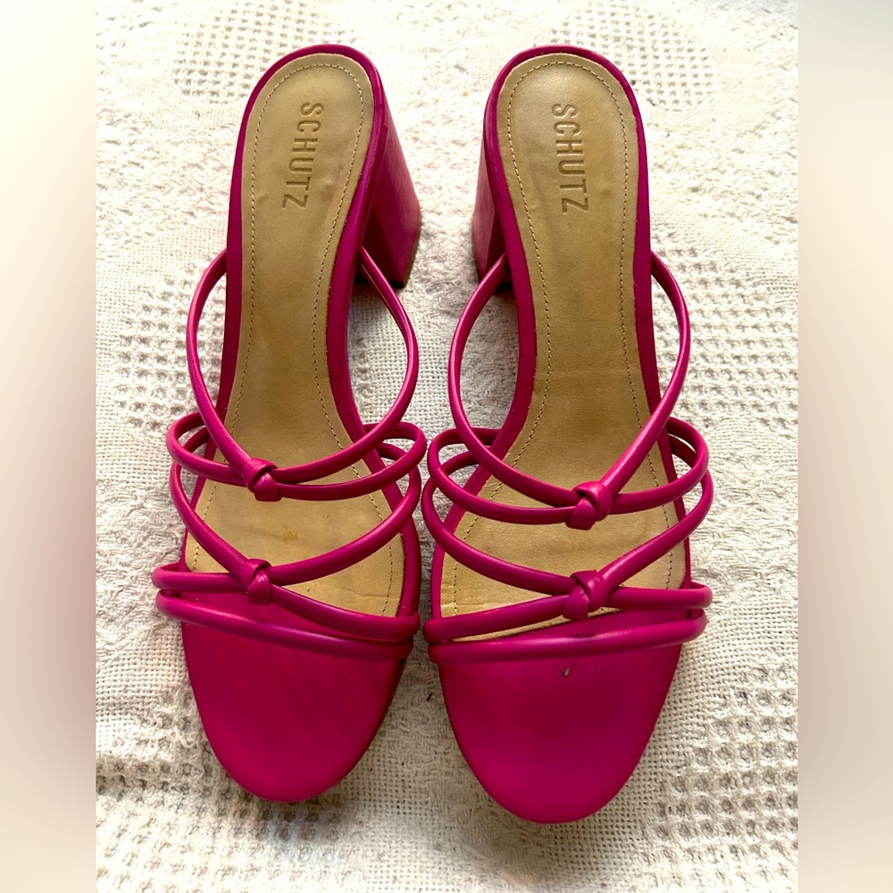 Schutz fuschia leather sandals 9.5